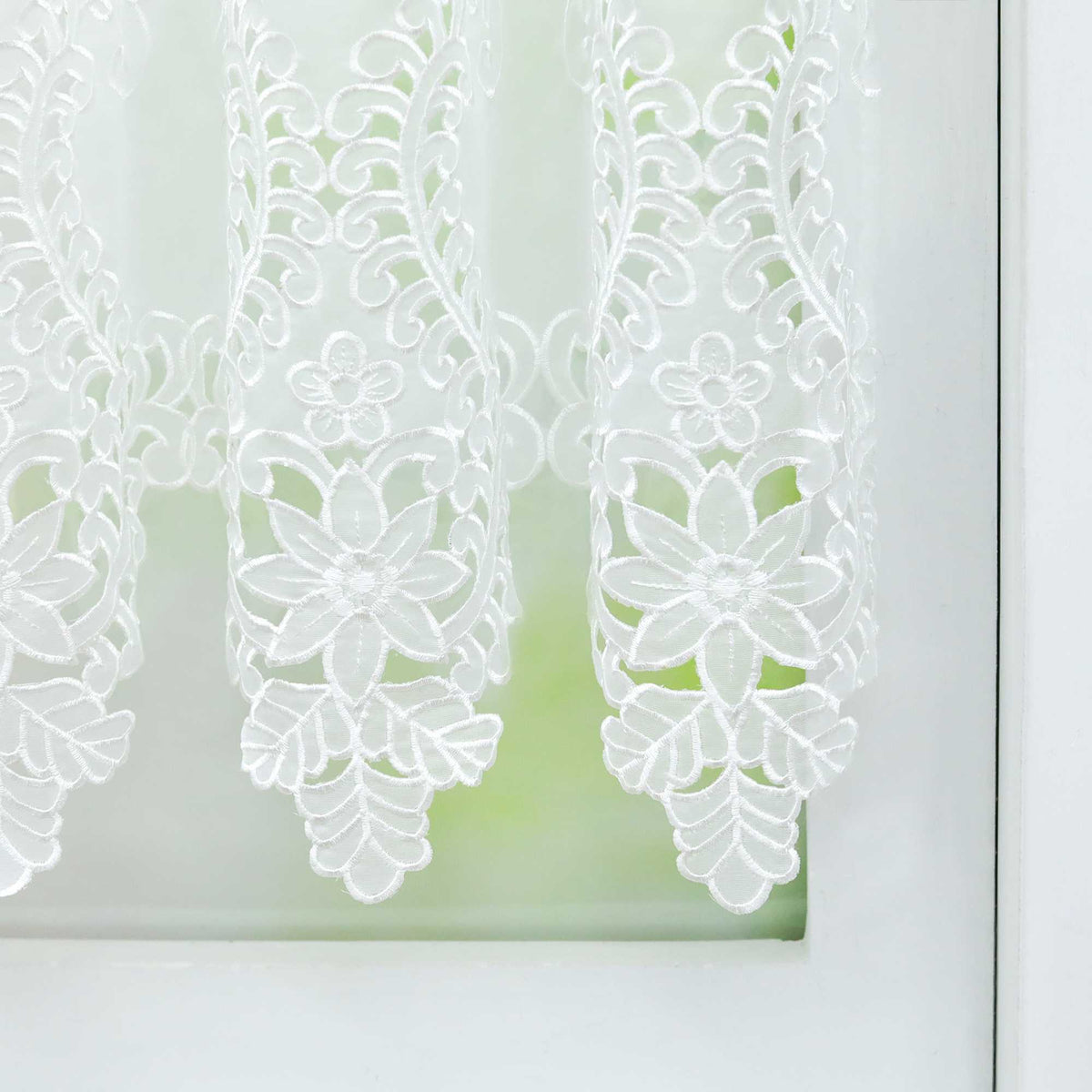 Scheibengardine Modern Bistrogardine durch Tunnelzug Halbtransparent Küche Kurzgardine Lasercut Blumenmuster - Joyswahl